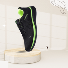 Cargar imagen en el visor de la galería, Zapatillas Deportivas Hombre Negras con Detalles Verdes y Malla Transpirable para Deporte y Uso Diario